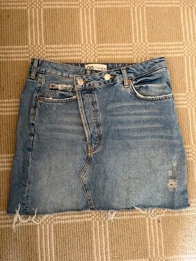 ZARA size M Light Blue Denim Mini Skirt
